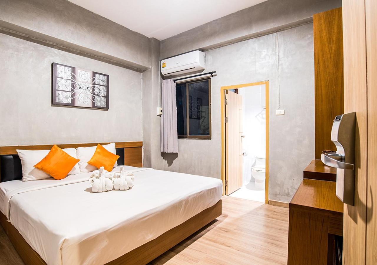 B2 Night Bazaar Chiang Rai Hotel Екстериор снимка