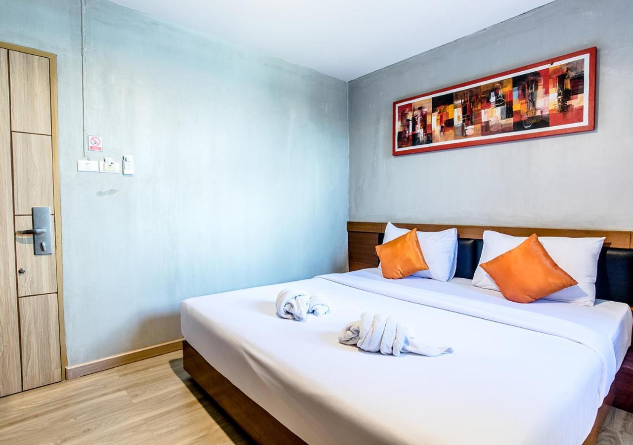 B2 Night Bazaar Chiang Rai Hotel Екстериор снимка